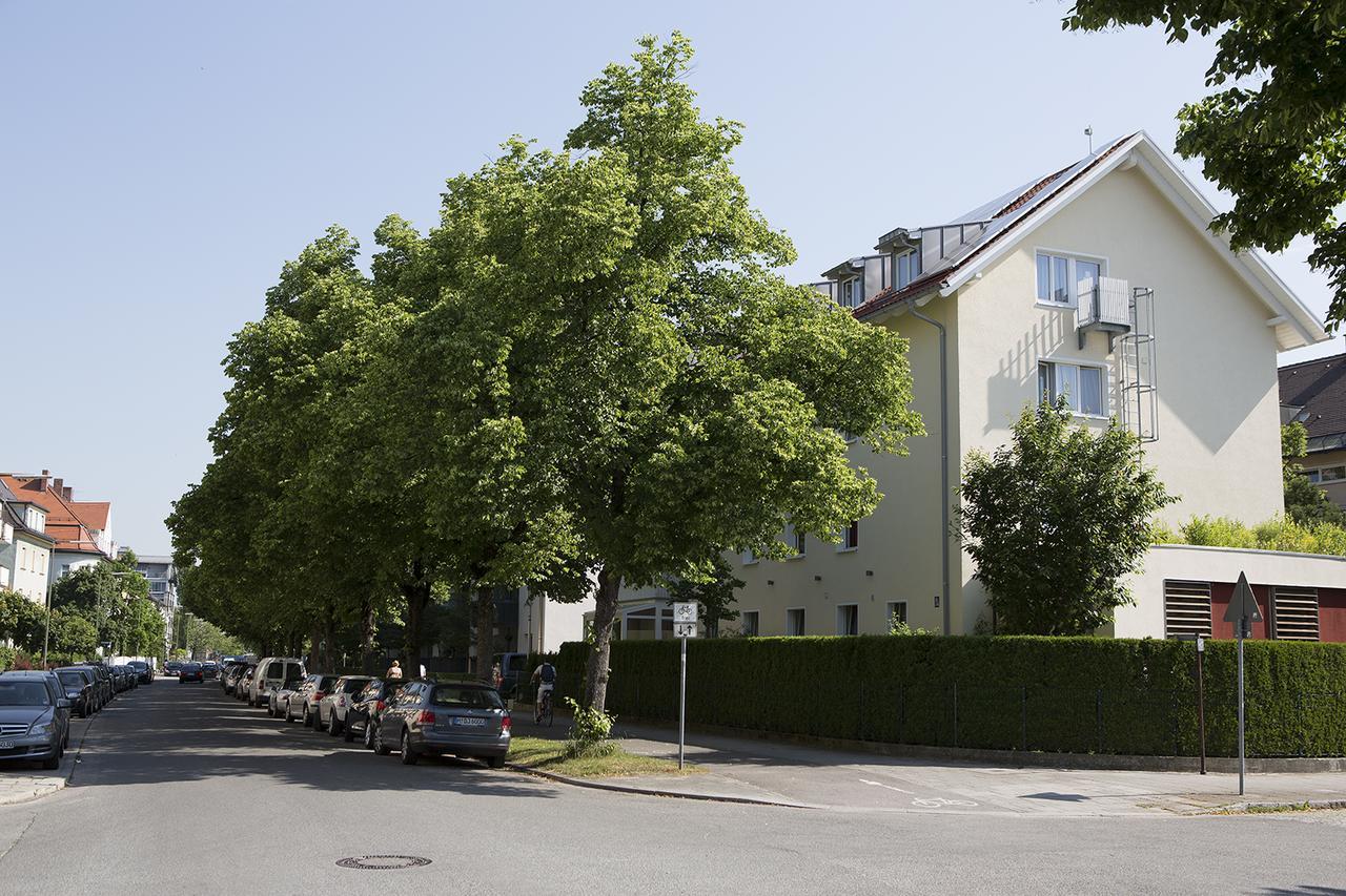 Kriemhild Am Hirschgarten Hotel München